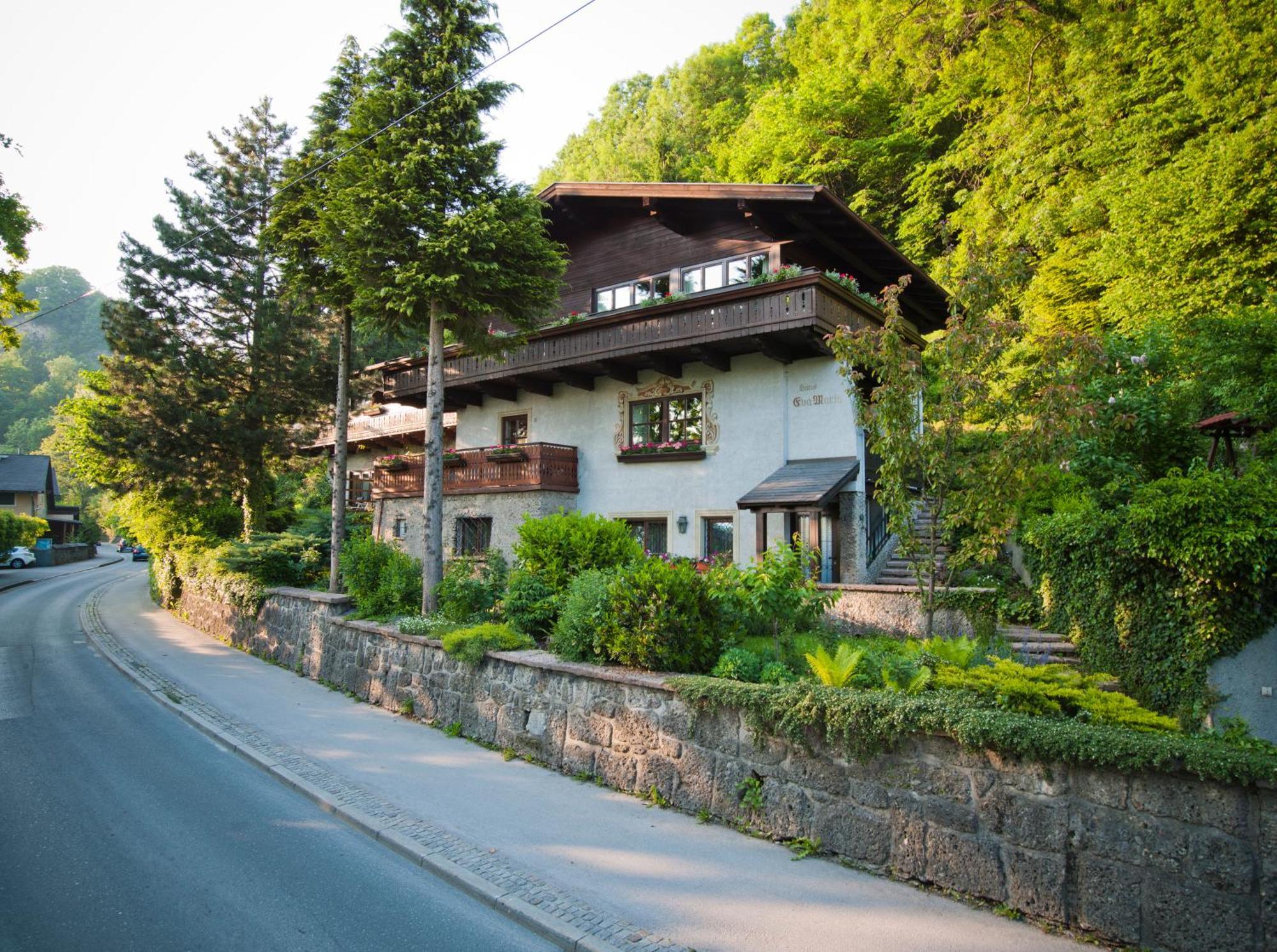 Studio Mit Gartenterrasse Salzburg Exterior photo